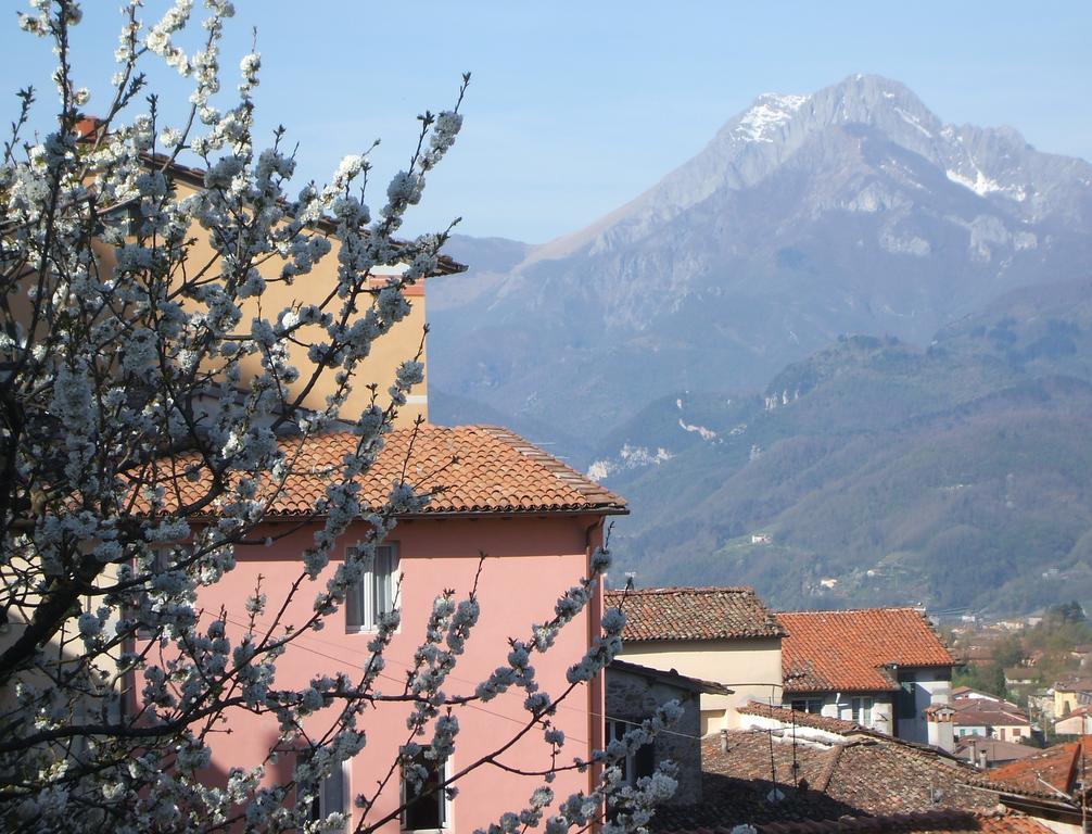 Hotel Nel Cielo... Di Barga Exterior foto
