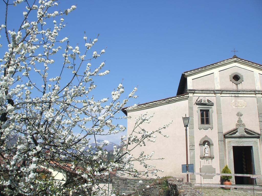 Hotel Nel Cielo... Di Barga Exterior foto